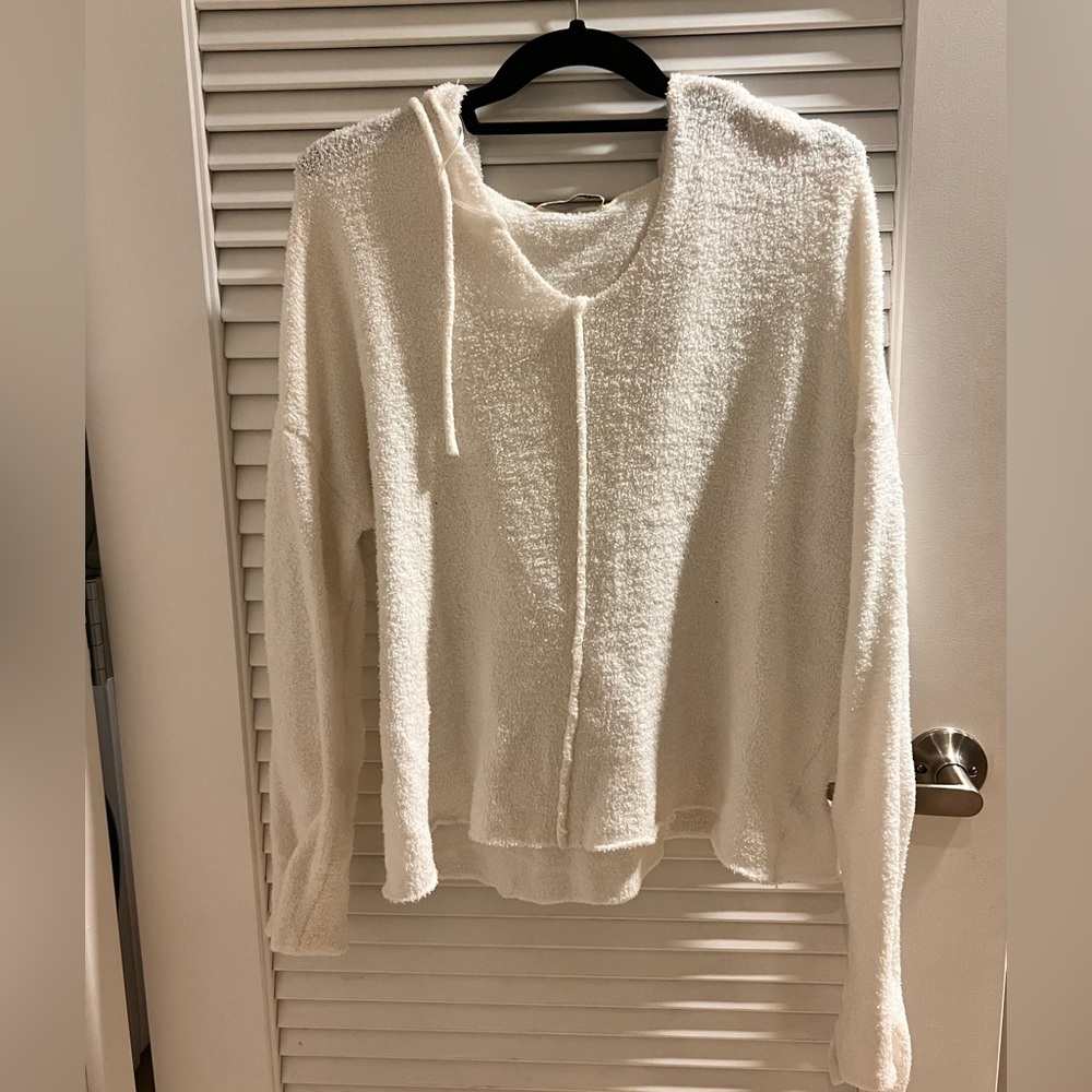 White super fluffy hooded shirt size small